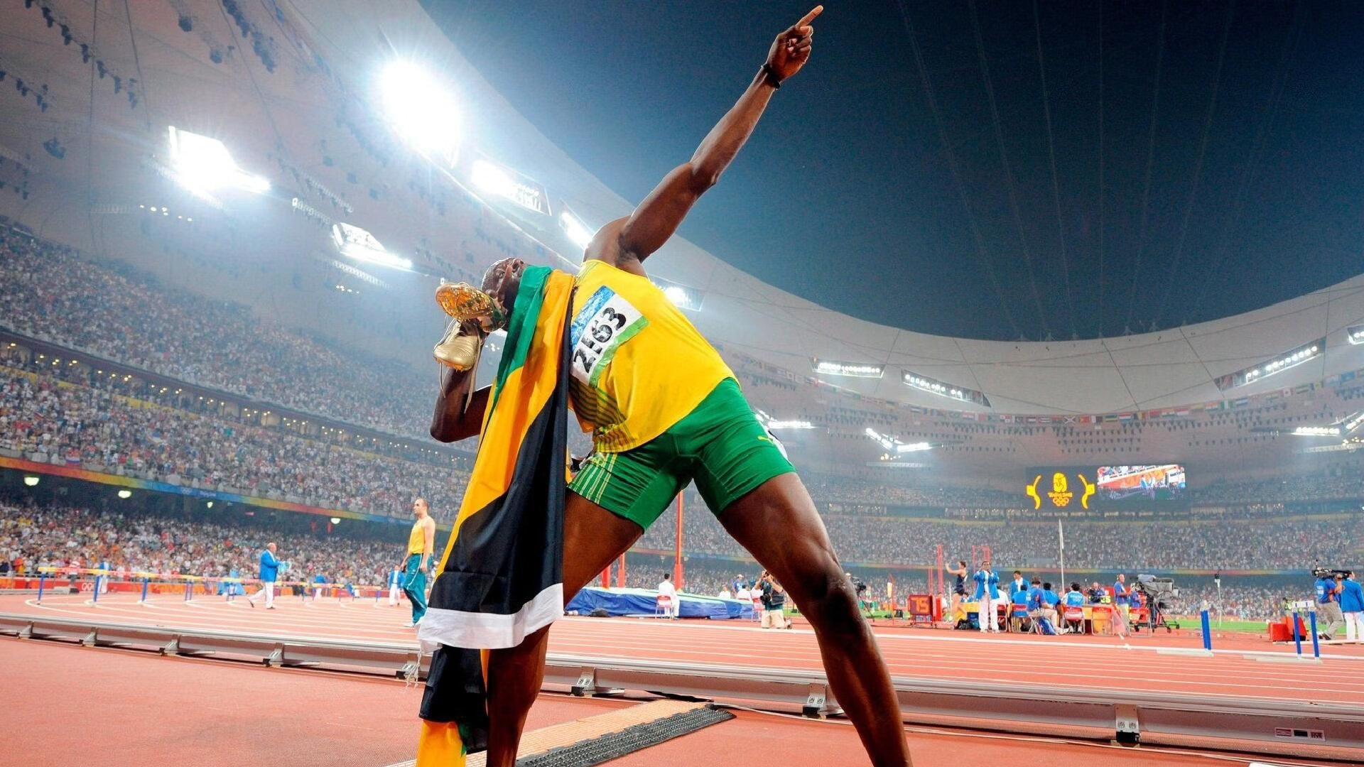 爱游戏全站-全黑队全面的攻击手段让对手无法防备，全黑队服